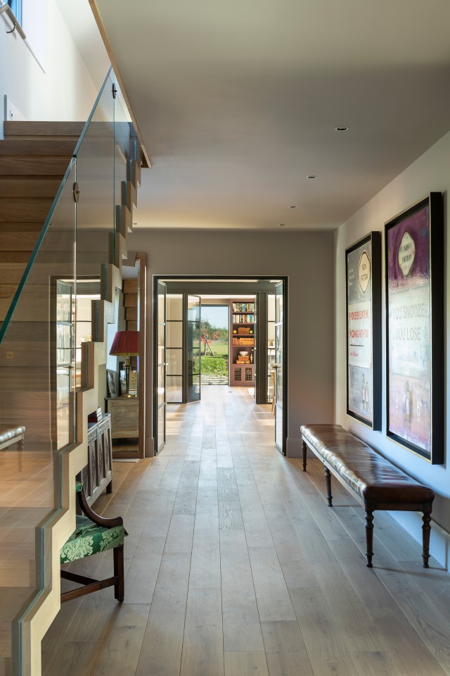 OAKHILL FARMHOUSE 8048