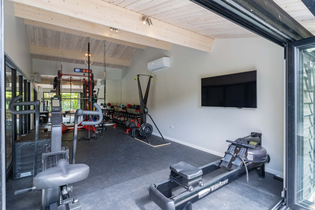 DSC02245 highres min